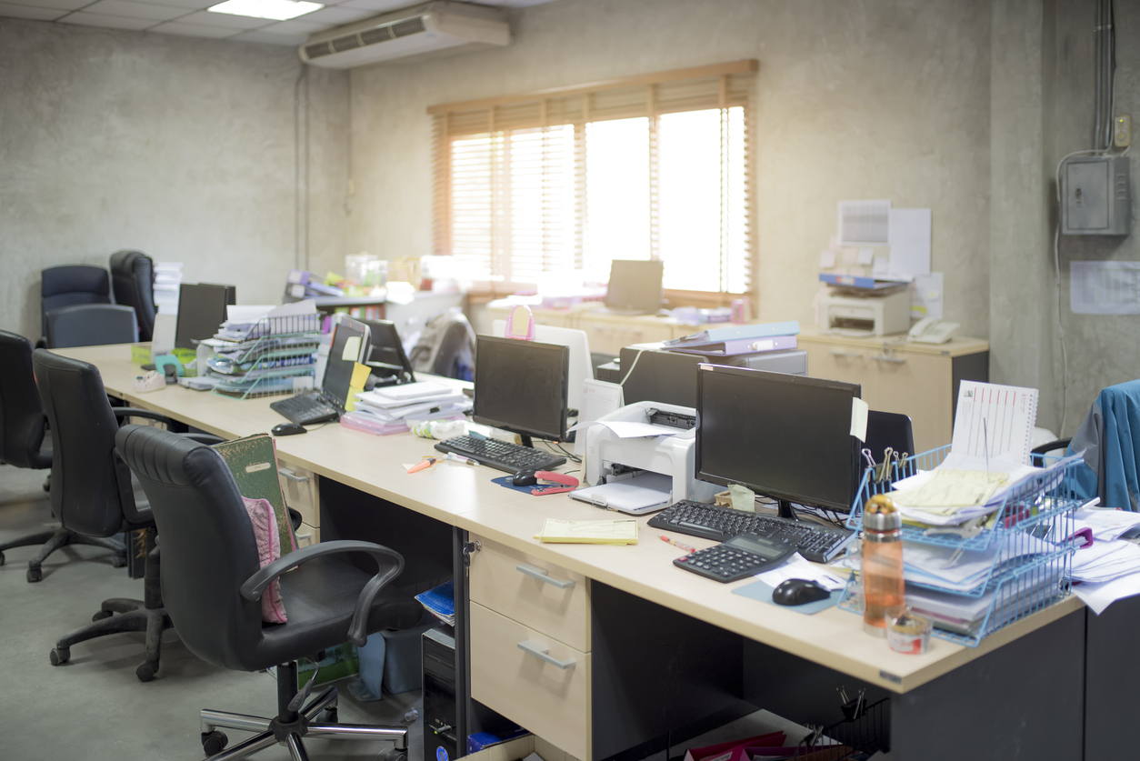 messy office clutter work environment, stress, overwhelm, workplace